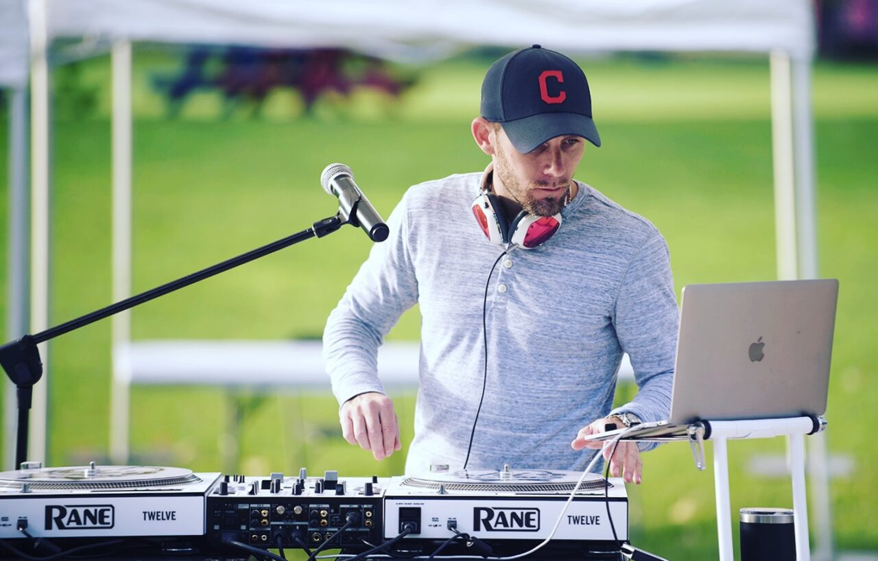 Cleveland dj ohio dj pros events weddings